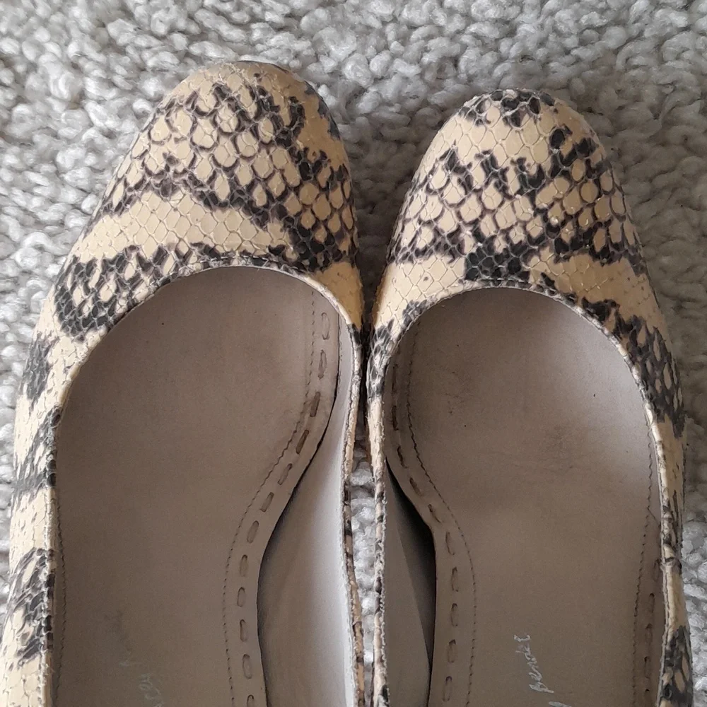ALICE AND OLIVIA Larimore Leather Snake Skin Stiletto Platform Heels size 40